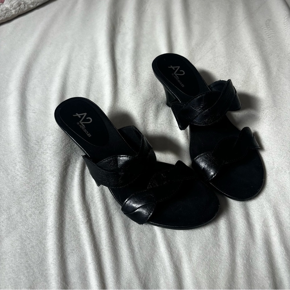 Aerosoles A2 Power of Love Black Slide-On Straps Sandals Heels Women's Sz. 6
